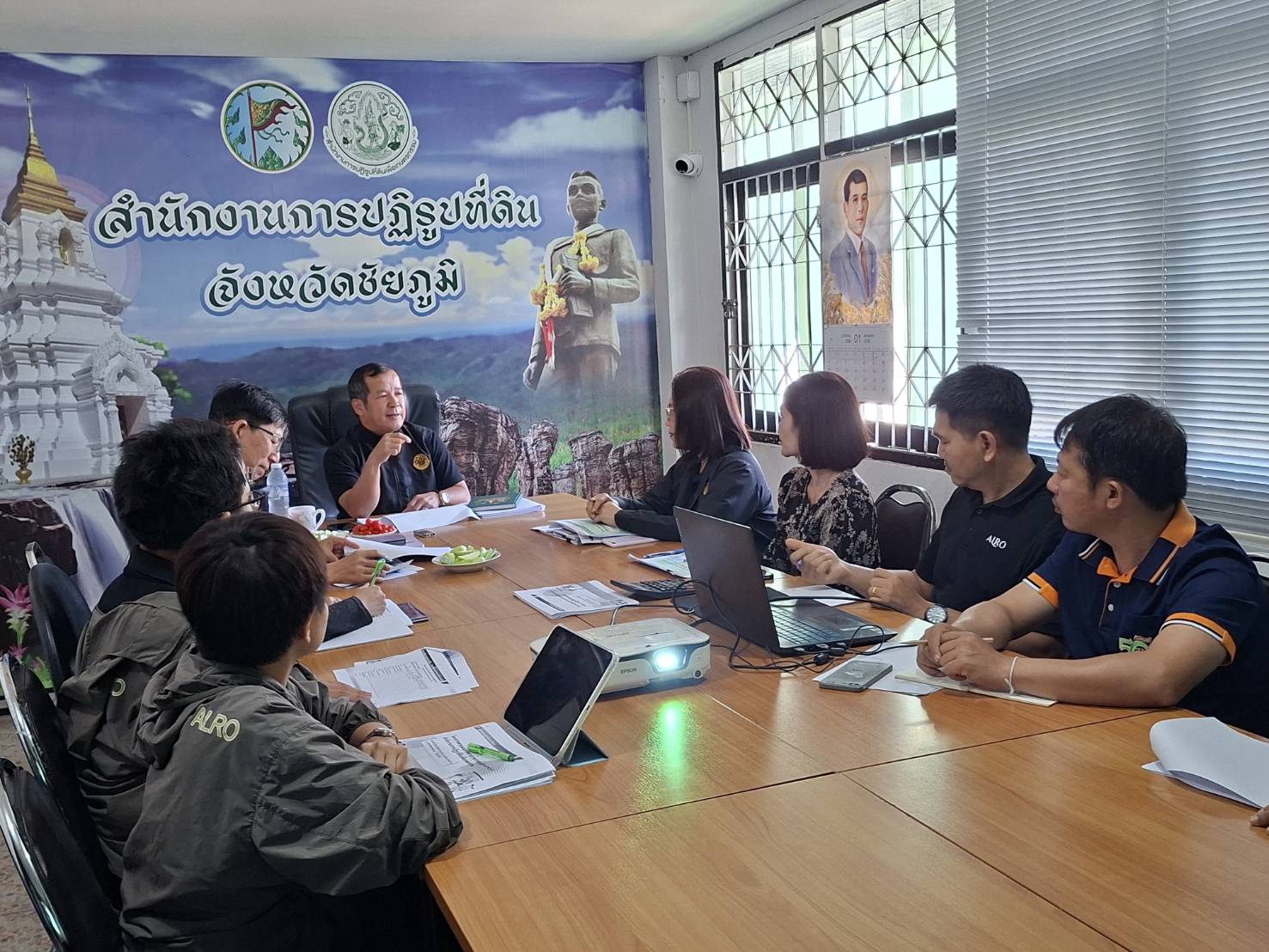 title - ผู้ตรวจราชการ ส.ป.ก. ประชุมตรวจราชการและติดตามความก้าวหน้าผลการดำเนินงานตามแผนการตรวจราชการของผู้ตรวจราชการสำนักงานการปฏิรูปที่ดินเพื่อเกษตรกรรม ประจำปีงบประมาณ พ.ศ. 2569 รอบที่ 1 เขตตรวจราชการที่ 13 จังหวัดชัยภูมิ